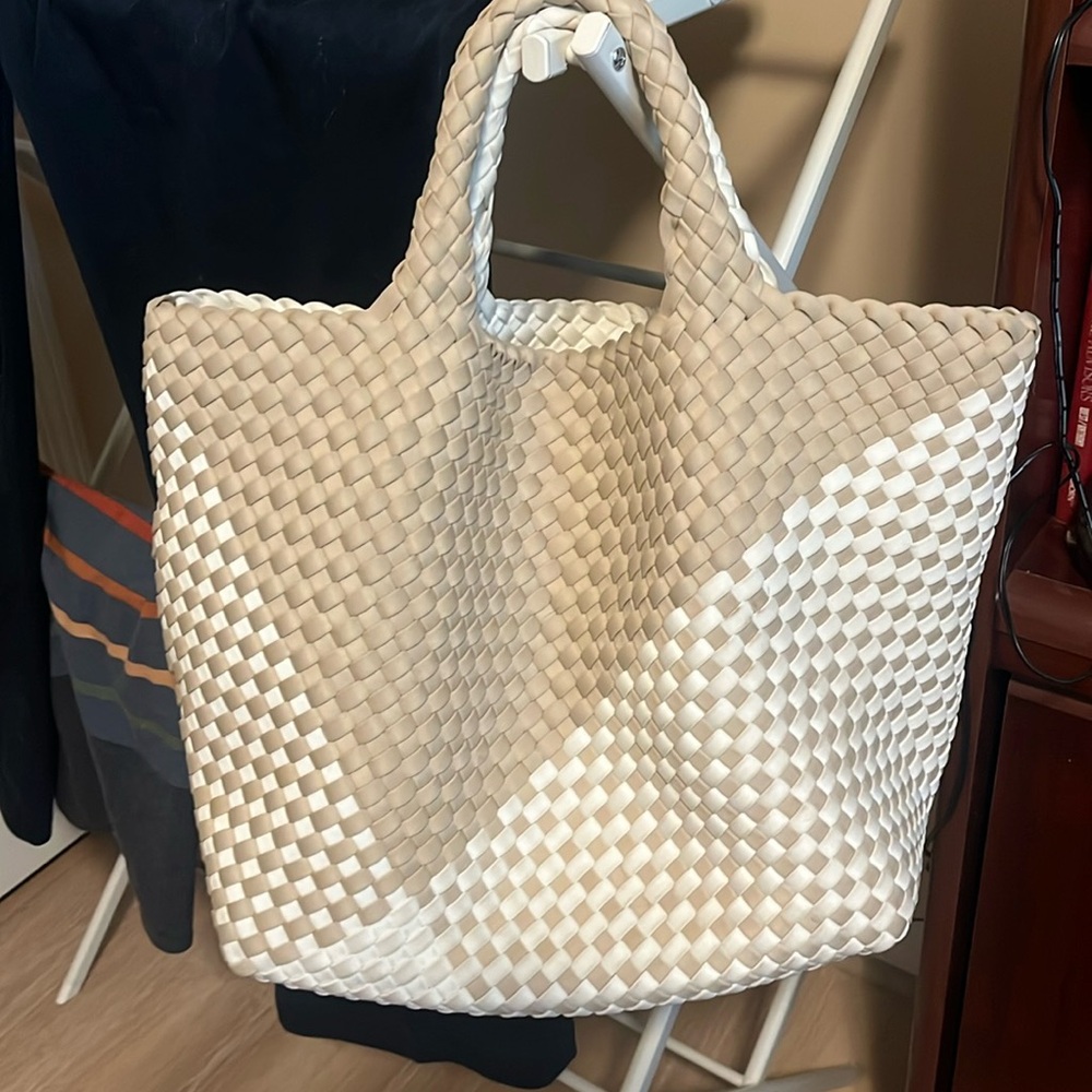 Naghedi mediumwoven tote in excellent condition